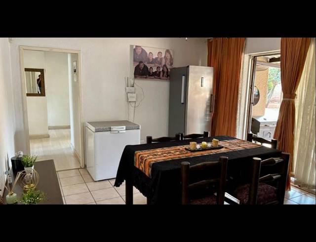 3 BEDROOM HOUSE FOR SALE IN MAYBERRY PARK